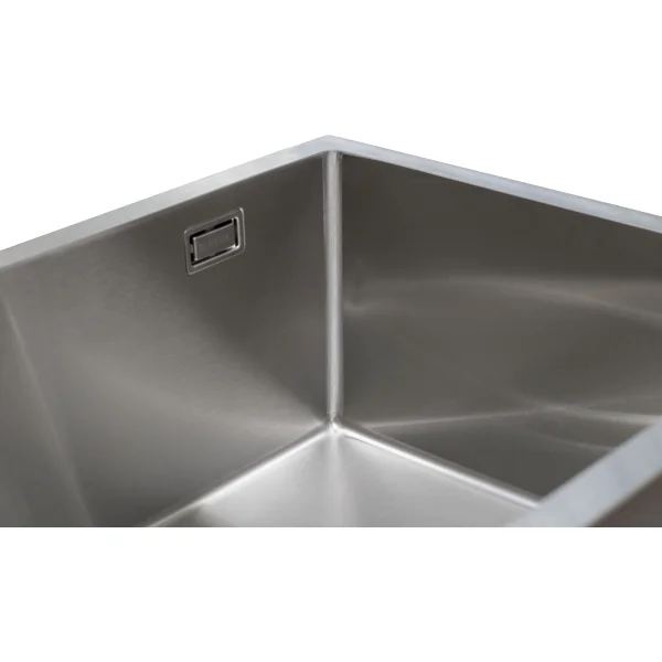 Кухонная мойка из нержавейки BLANTEK LS-5444S Brushed